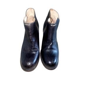 Ben Stu Black Leather Heeled Bootie